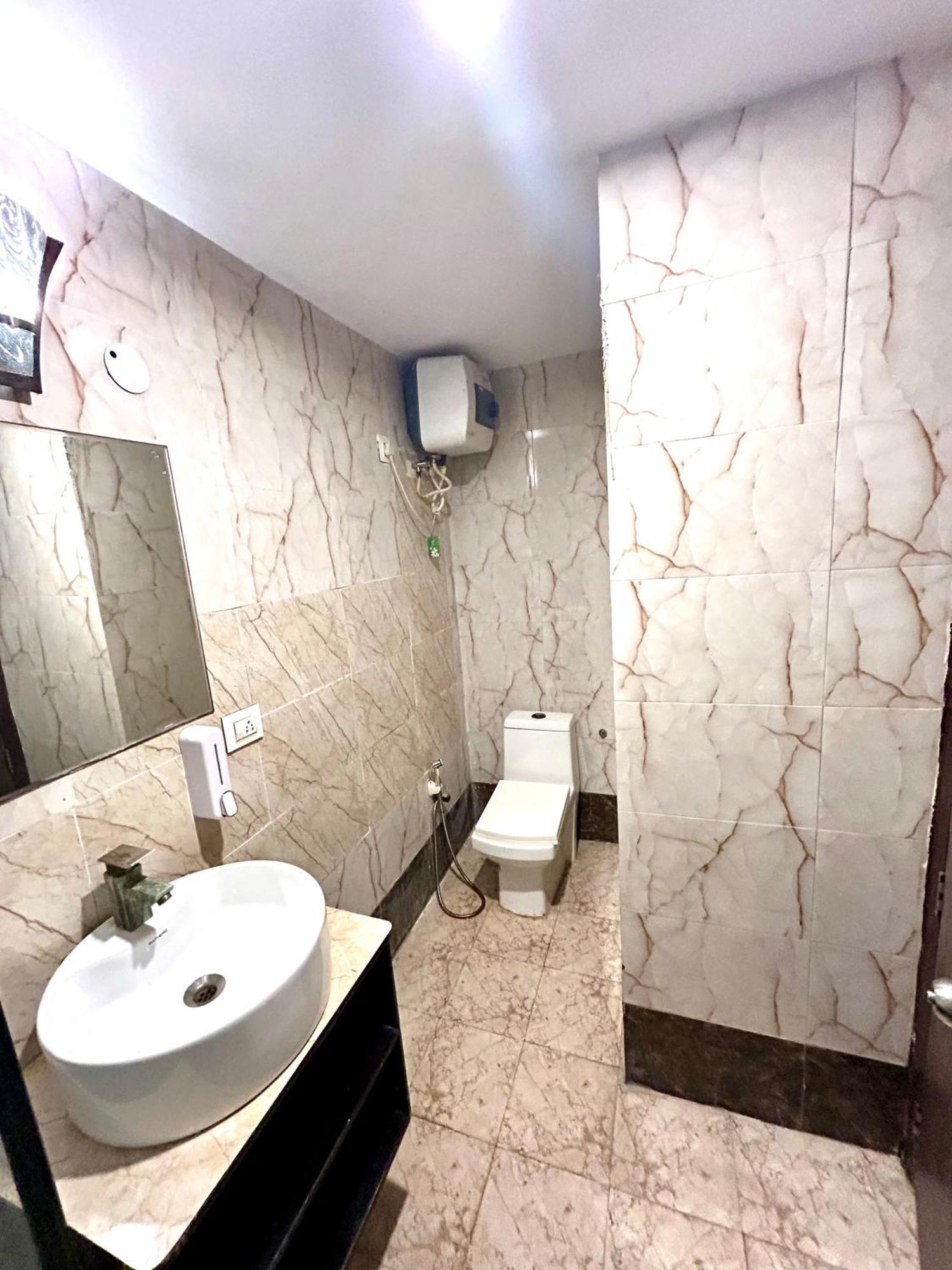 فندق Anandan Citrine Vrindāvan المظهر الخارجي الصورة