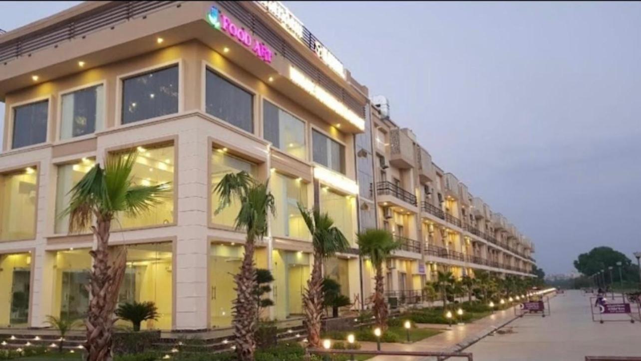 فندق Anandan Citrine Vrindāvan المظهر الخارجي الصورة